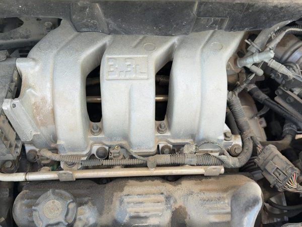 1996-1999 Chrysler Town & Country Upper Intake Manifold Oem 3.3L 04621884 — photo 2
