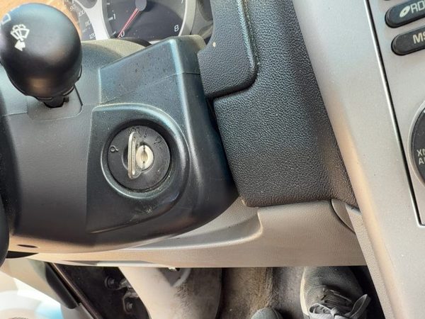 05-06 Chevy Equinox Ignition Switch Assembly With Key Complete Electrical Oem — photo 2