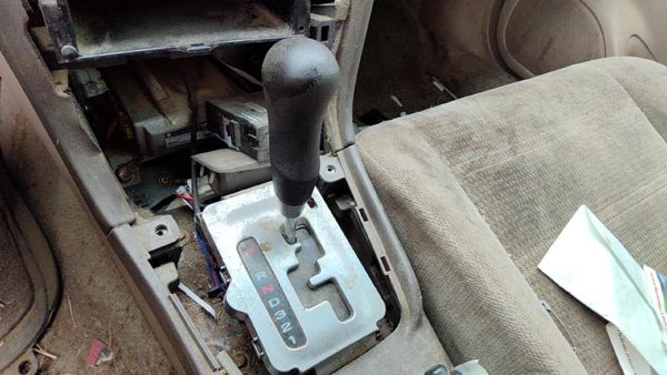04 Legacy Outback Floor Shifter Lever Assembly Shift Unit Automatic Transmission — photo 5