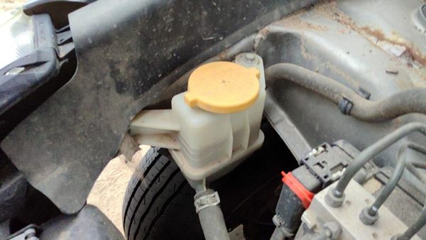 2010-2012 Subaru Legacy Outback Power Steering Fluid Remote Reservoir Tank 2.5L — photo 2