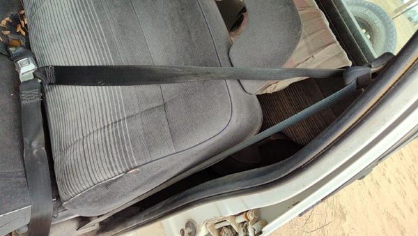 92-94 Chevy S10 Blazer Driver Left Front Seat Belt Retractor Oem Shoulder Black — photo 2