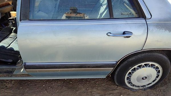 1993 Buick LeSabre Rear Door LH Blue — photo 2