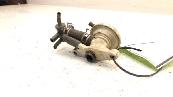 1986 Honda Civic Vacuum Valve With Hose Fitting Elbow Oem 135200-0600 — photo 7
