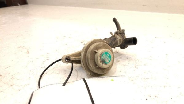 1986 Honda Civic Vacuum Valve With Hose Fitting Elbow Oem 135200-0600 — photo 10