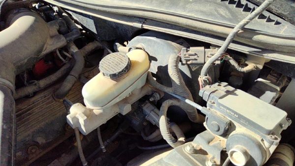 2001-2011 Lincoln Town Car Power Brake Booster With Master Cylinder Pair Set Oem — photo 2