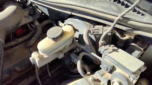 2001-2011 Lincoln Town Car Power Brake Booster With Master Cylinder Pair Set Oem — photo 3