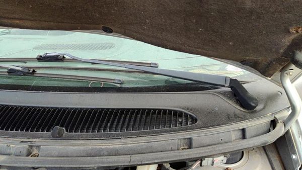 1996-2002 Chrysler Town & Country Driver Left Windshield Wiper Arm Blade Lever — photo 2
