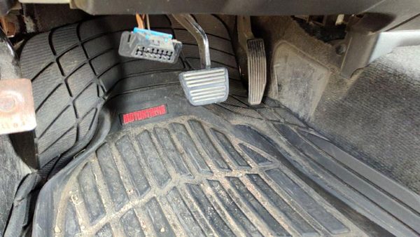 2012 GMC Canyon Pedal Assembly — photo 1
