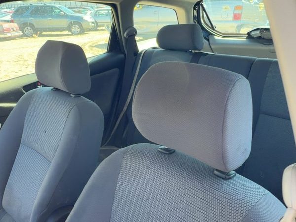 2005-2008 Toyota Matrix Xr Pair Of Front Headrests Oem Left Right Set Seat — photo 3