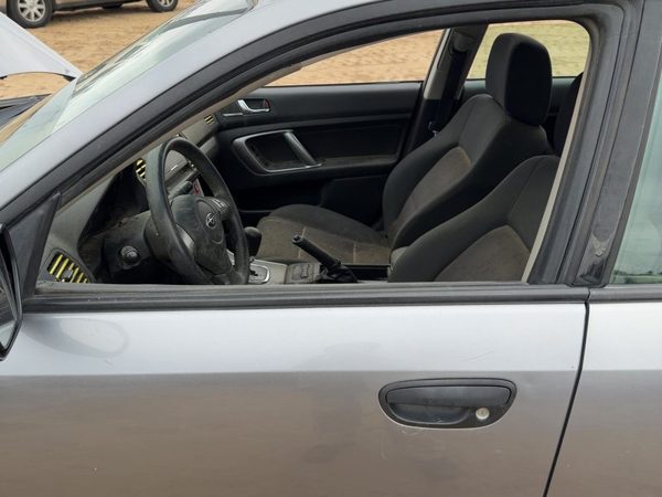 2005-2009 Subaru Legacy Outback Driver Left Front Side Window Door Glass Oem — photo 1