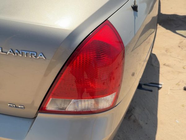 01-03 Elantra Passenger Right Outer Tail Light Brake Lamp Oem Rear Quarter Sedan — photo 4