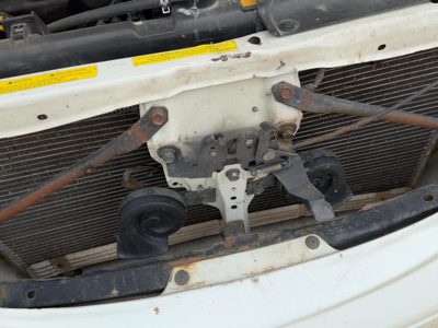 2000-2001 Infiniti I30 Hood Latch Assembly With Bracket Oem 625002Y000