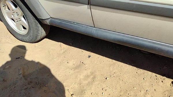 2005-2007 Jeep Liberty Passenger Right Lower Rocker Moulding Oem Side Skirt — photo 5