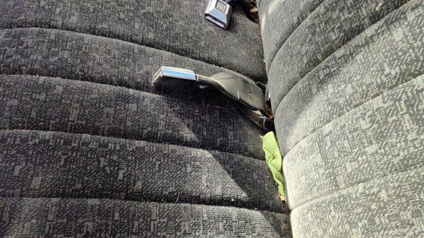 82-93 Chevy S10 Pickup Driver Left Front Seat Belt Buckle Receiver Oem Dark Gray — photo 2