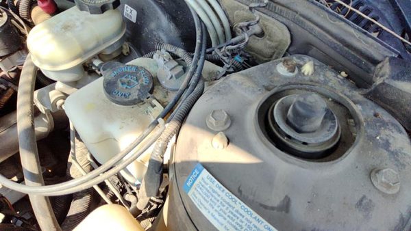 97-05 Buick Park Ave Windshield Washer Fluid Reservoir With Pump Oem Wiper Tank — photo 2