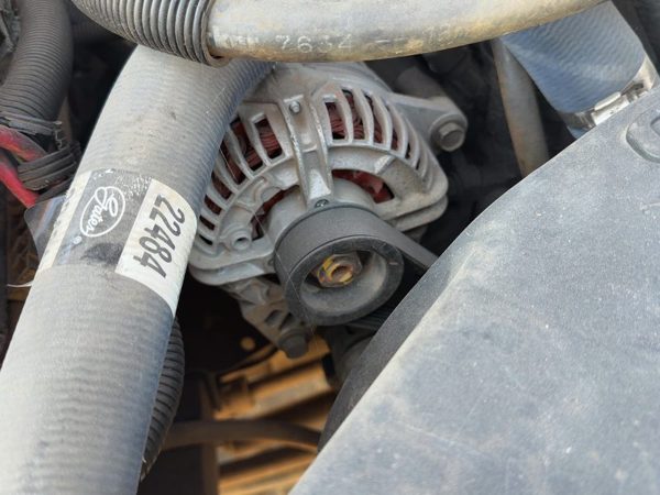 1999-2004 Jeep Grand Cherokee Alternator 4.0L 56041322 — photo 1