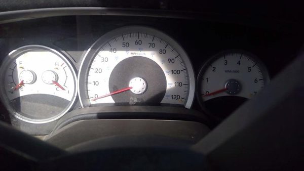 2006 Dodge Durango Speedometer Cluster Instrument Gauges Panel Oem Dash — photo 4
