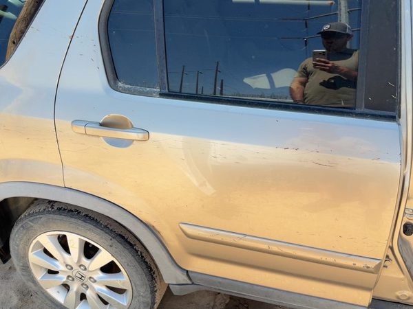 2005 Honda CR-V Rear Door RH Gold — photo 3