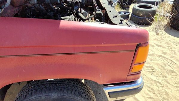 1989-1990 Ford Bronco 2 Passenger Right Front Fender Oem Red E9Tz16005A — photo 2