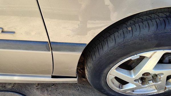 2000-2005 Chevy Impala Passenger Right Moulding From Fender Oem Trim Strip — photo 1