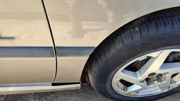 2000-2005 Chevy Impala Passenger Right Moulding From Fender Oem Trim Strip — photo 2