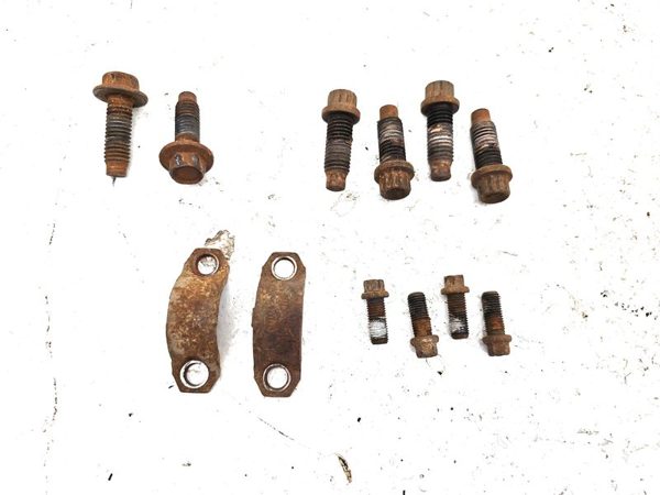 99-06 Ford F250 Super Duty Rear Drive Shaft U-Joint Strap Bolts — photo 1