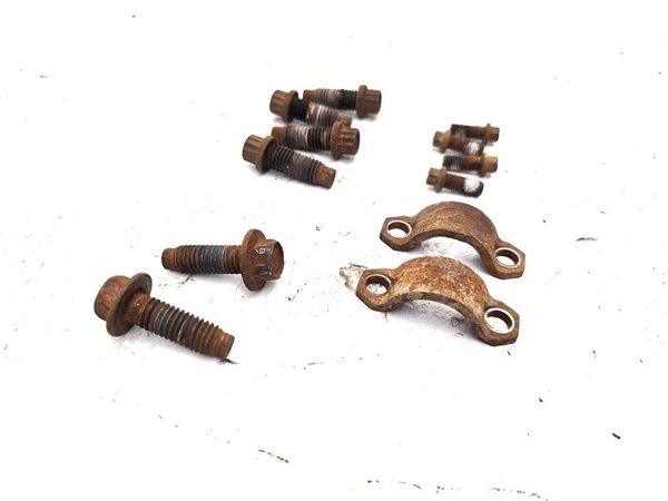 99-06 Ford F250 Super Duty Rear Drive Shaft U-Joint Strap Bolts — photo 3