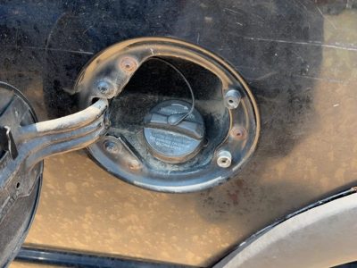 2002-2005 Dodge Ram 1500 Fuel Filler Neck Assembly With Gas Cap Oem 52102554Ab