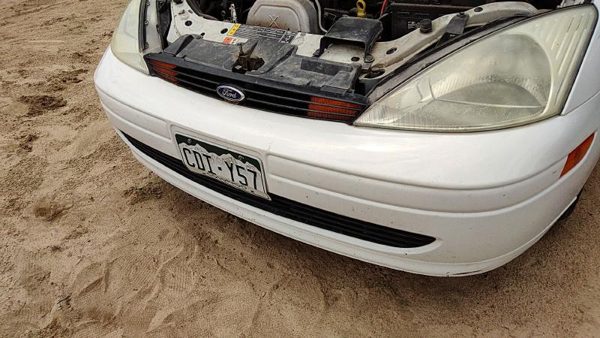 2000-2004 Focus Station Wagon Front Bumper Cover Assembly Oem White Yz — photo 4