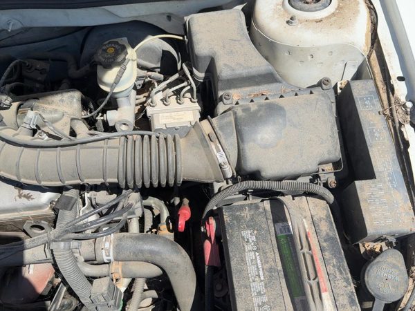 95-05 Cavalier Complete Air Intake Cleaner Filter Box Housing With Tube Oem 2.2L — photo 6