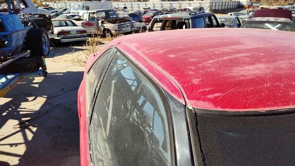 1993 Pontiac Grand Prix Front Door RH Red — photo 2