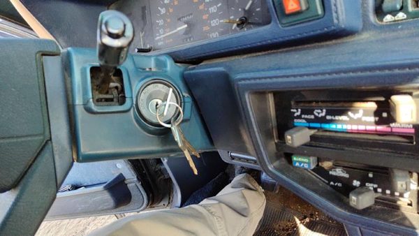 1985-1986 Toyota Camry Ignition Switch Assembly With Key Complete Electrical Oem — photo 2