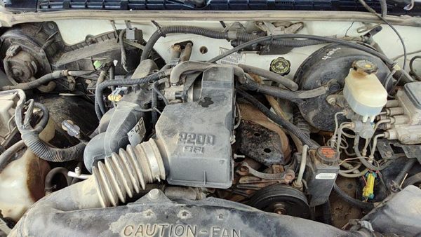 1999 S10 Pickup Cylinder Head Assembly OEM 2.2L 24577648 — photo 1