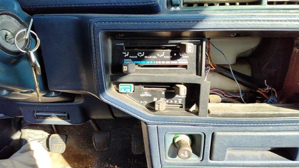 1983-86 Toyota Camry Temperature Control Module In Dash Heater Ac Head Unit Oem — photo 3
