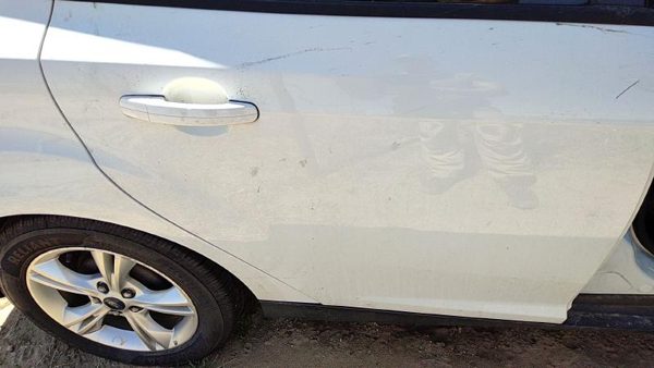 2014 Ford Focus Rear Door RH White Yz — photo 1