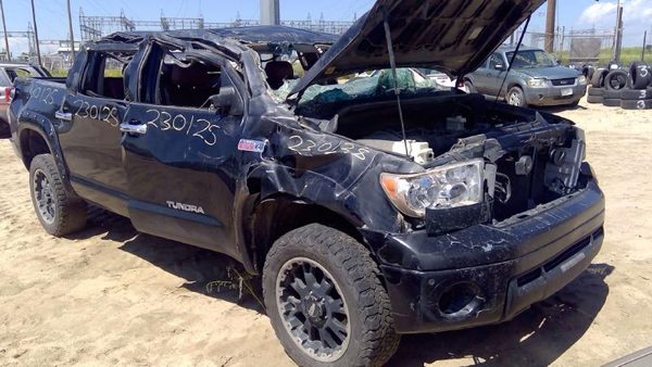 2011 Toyota Tundra — vehicle photo 1