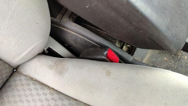 05-07 Chevy Cobalt Passenger Right Front Seat Belt Buckle Receiver Oem Gray 14C — photo 2