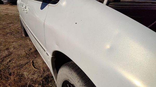 1996-2000 Town & Country Passenger Right Front Fender Oem Pwp Golden White Hail — photo 3