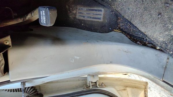 2004-2005 Nissan Titan Driver Left Lower Kick Trim Panel Oem W Graphite — photo 2