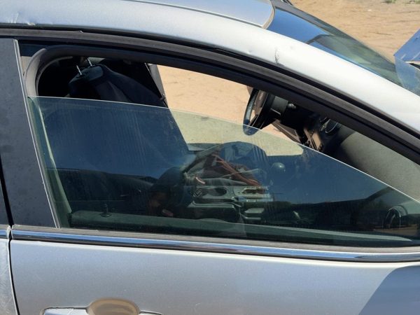 2005-2010 Pontiac G6 Passenger Right Front Side Window Door Glass Oem Sedan — photo 2