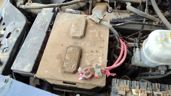 2002 Jeep Liberty Complete Battery Box Mount Tray Oem 3.7L 55360084Ab — photo 1