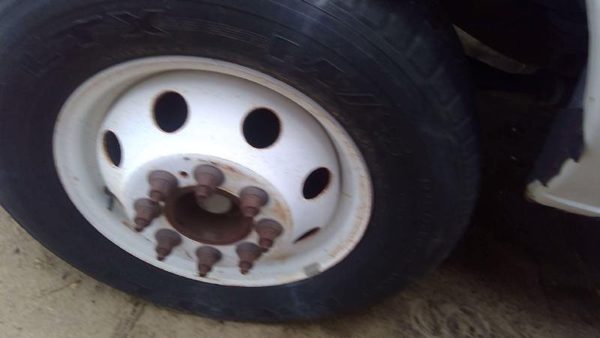 2002 Ford E-350 Super Duty Wheel Van E450 — photo 2