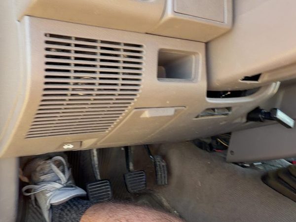1989-1995 Isuzu Pup Lower Dash Under Column Knee Bolster Trim Panel Oem Gray — photo 3