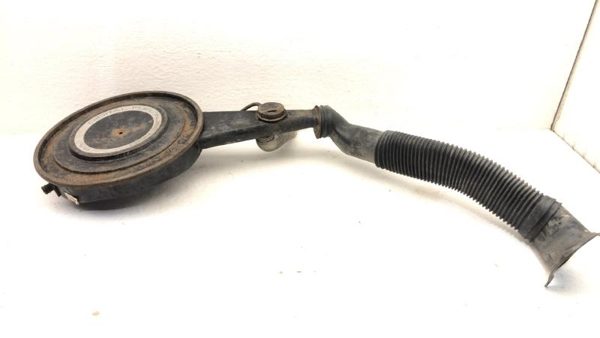 82-84 Deville Sedan Complete Air Intake Filter Box Housing With Tube Oem 4.1l — photo 2