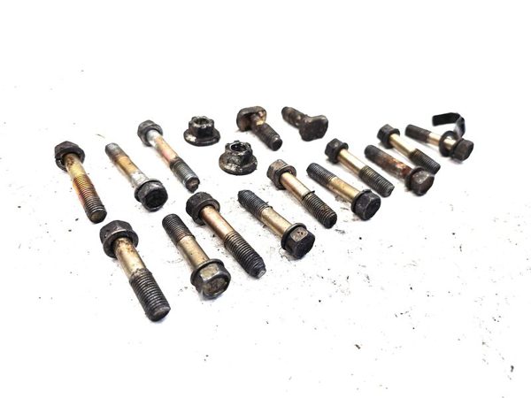 86-97 Nissan Hardbody Pickup Transfer Case Bolts Hardware — photo 2