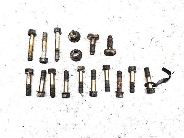 86-97 Nissan Hardbody Pickup Transfer Case Bolts Hardware — photo 1