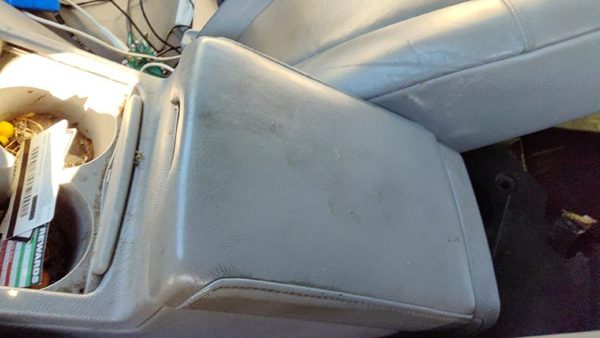 2005 Cadillac Sts Center Console Assembly Oem Arm Rest Fold Down Gray 132 — photo 3
