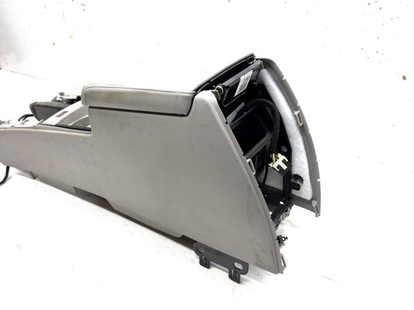2005 Cadillac Sts Center Console Assembly Oem Arm Rest Fold Down Gray 132 — photo 9