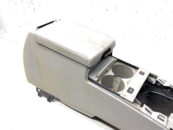 2005 Cadillac Sts Center Console Assembly Oem Arm Rest Fold Down Gray 132 — photo 12