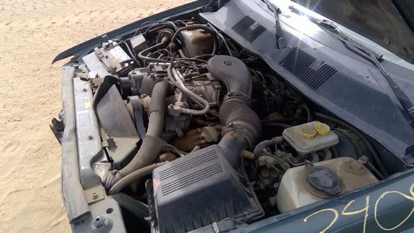 1993 Jeep Grand Wagoneer — vehicle photo 4